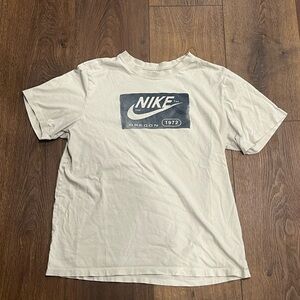 Nike Men's Cream Graphic Tee